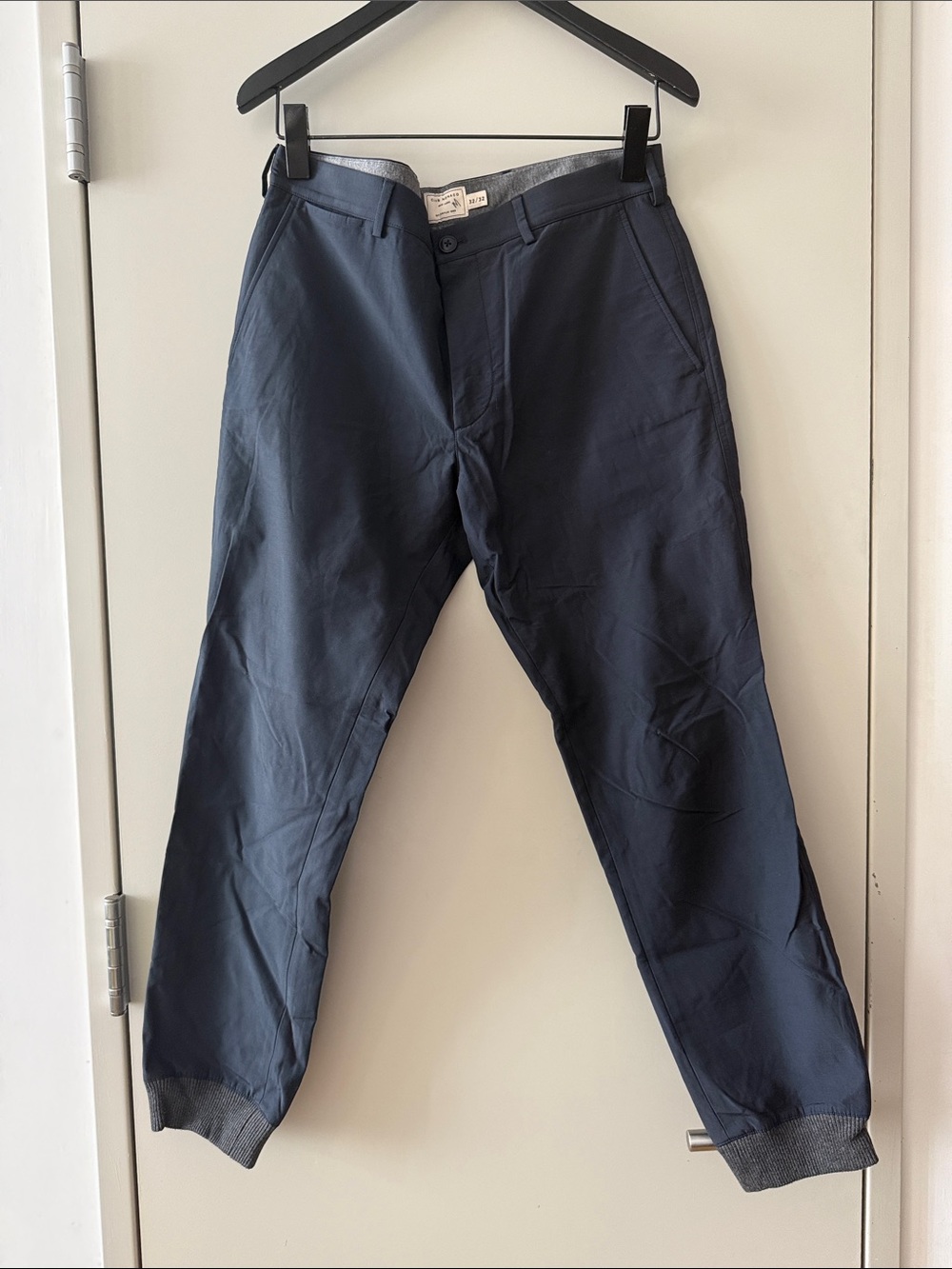Club Monaco Men's Navy Jogger Sweatpants